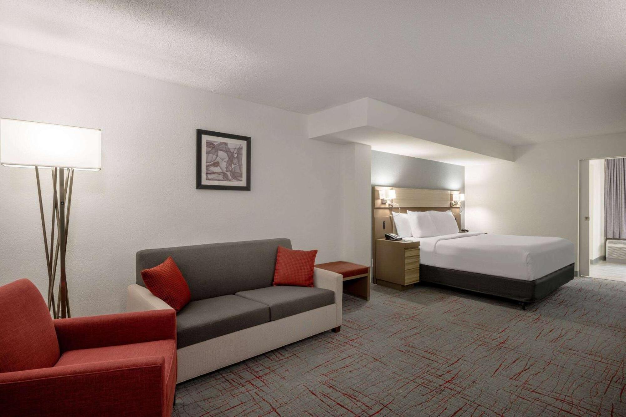 Wyndham Garden Columbia-Ft Jackson Hotell Exteriör bild