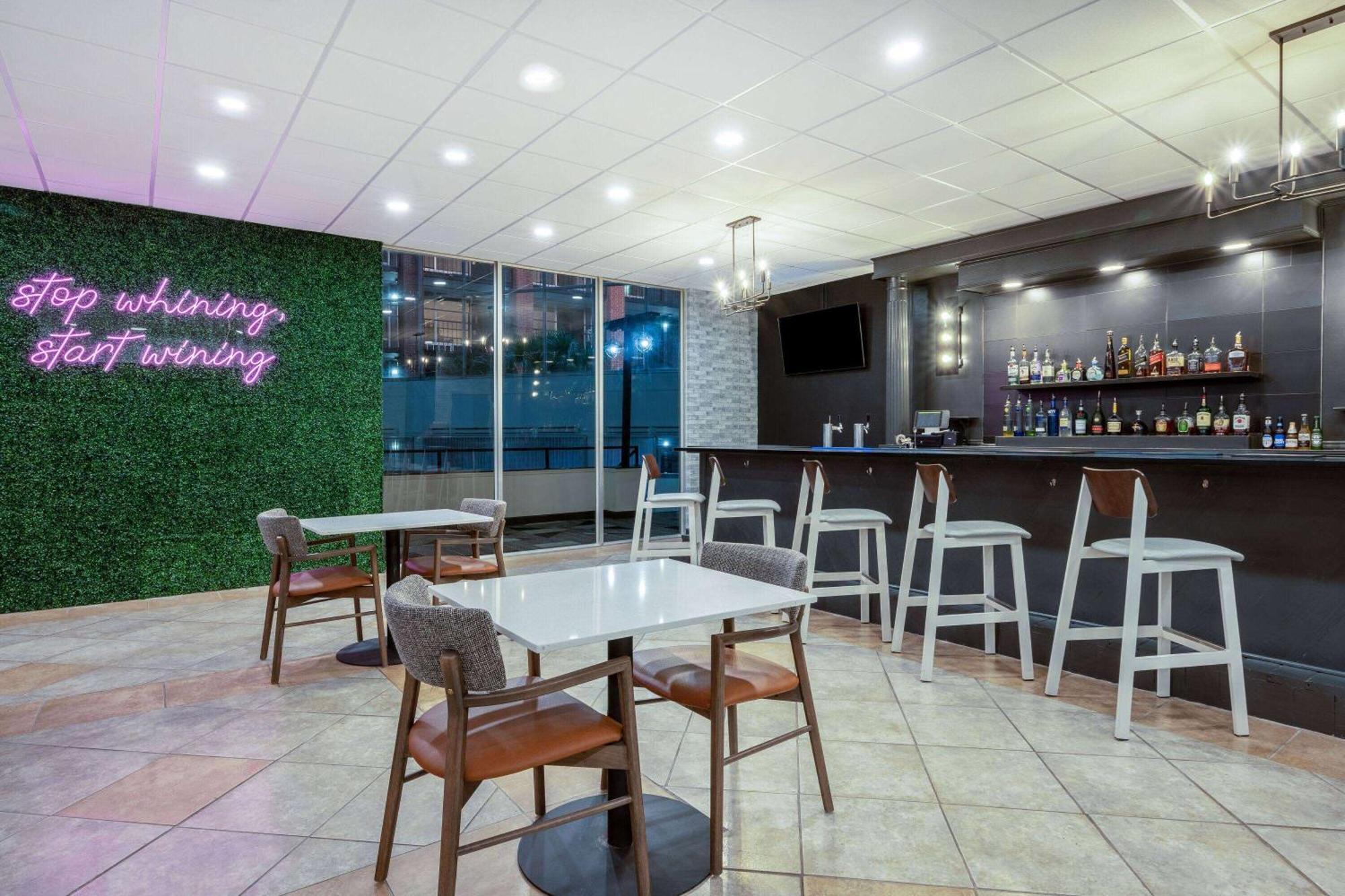 Wyndham Garden Columbia-Ft Jackson Hotell Exteriör bild