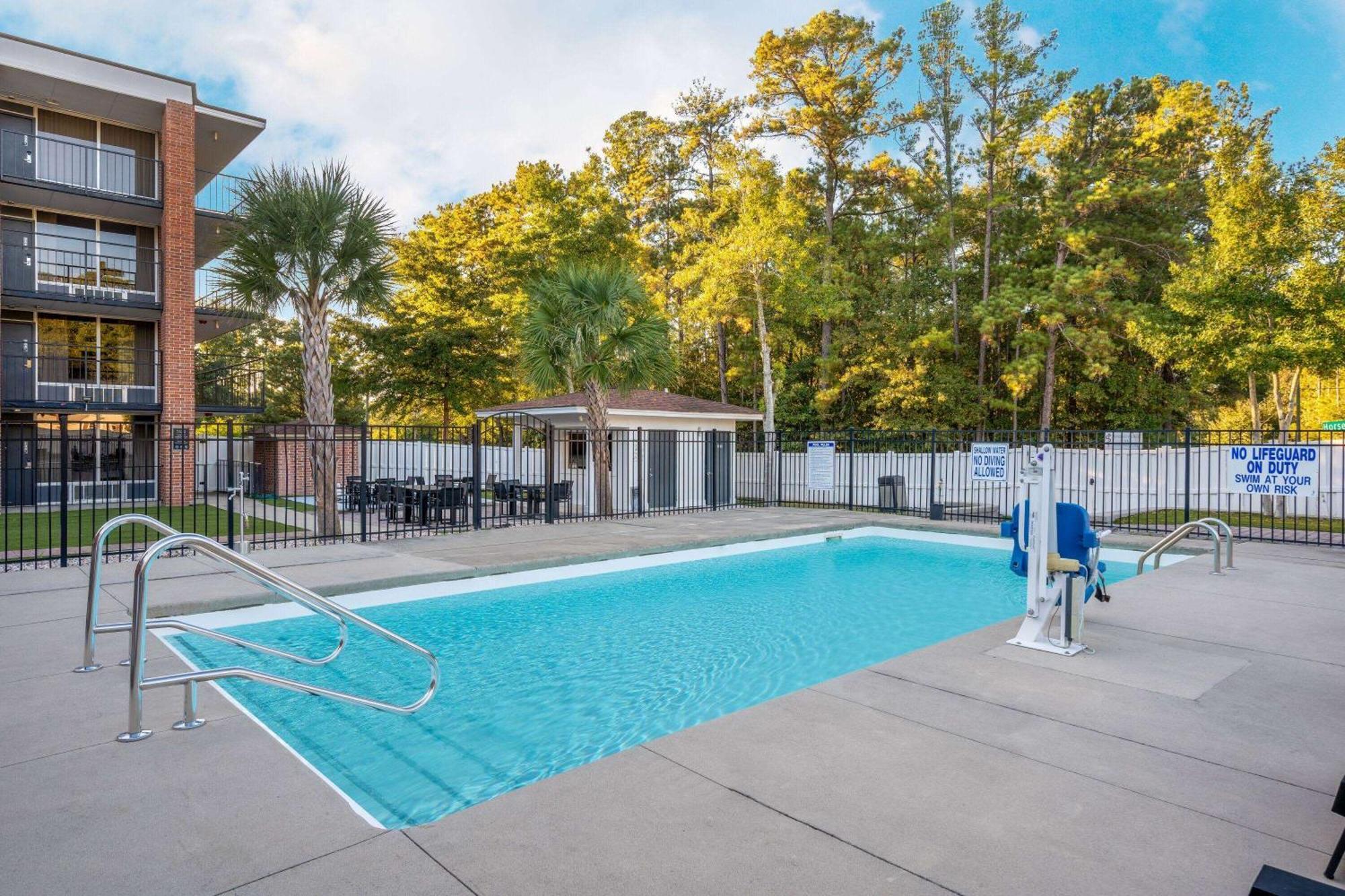 Wyndham Garden Columbia-Ft Jackson Hotell Exteriör bild