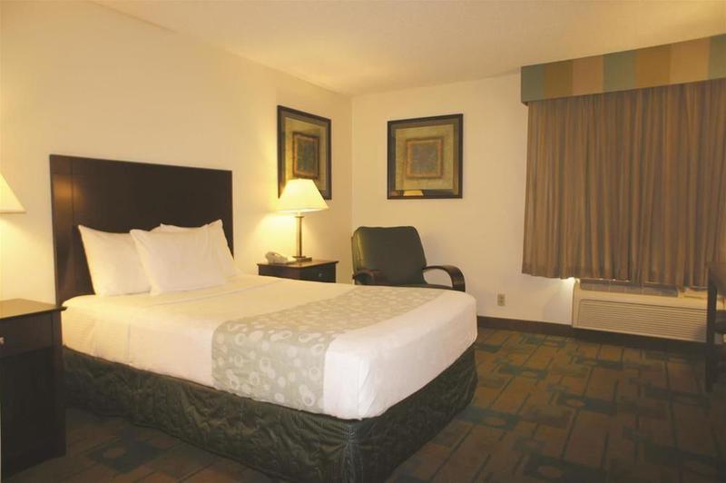 Wyndham Garden Columbia-Ft Jackson Hotell Exteriör bild
