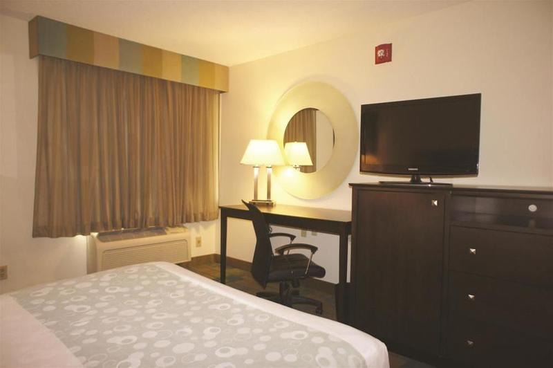 Wyndham Garden Columbia-Ft Jackson Hotell Exteriör bild